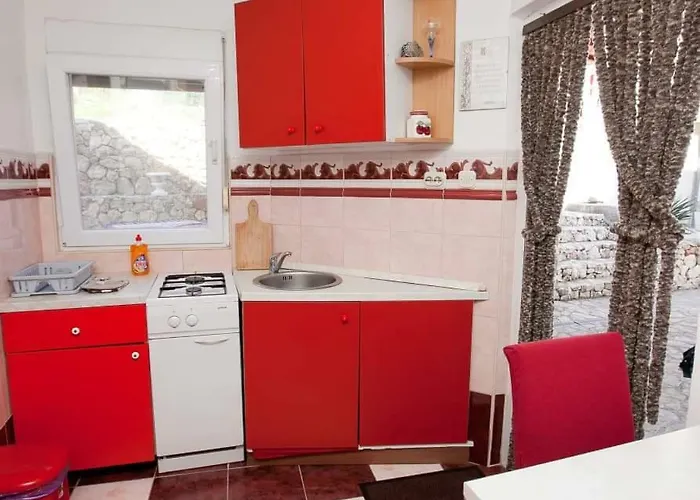 Ruza Dugi Otok Dragove