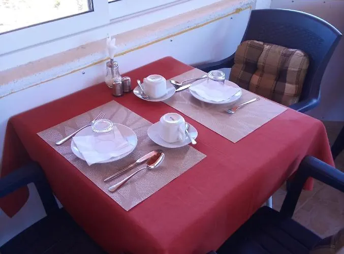 Ruza Dugi Otok * Dragove